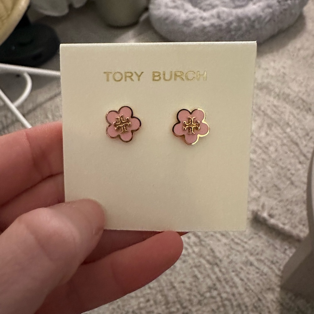 Tory Burch Kira Enamel Flower Stud Earring Pink and Gold